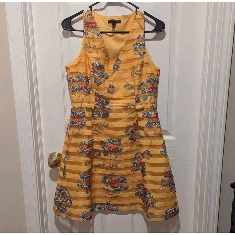 Coastal Quiet Luxury Banana Republic Yellow Floral‎ Sheer Fit & Flare Dress 4P